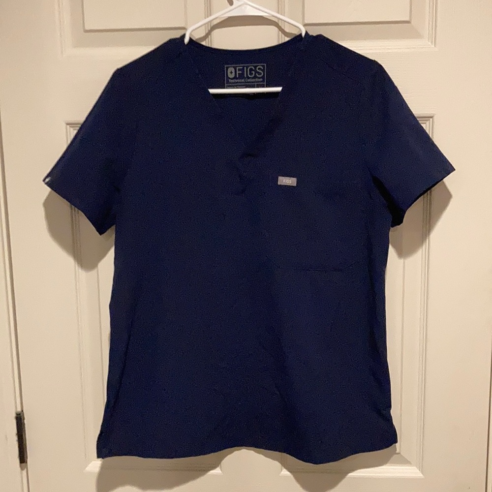 FIGS Catarina one-pocket scrub top, Navy M